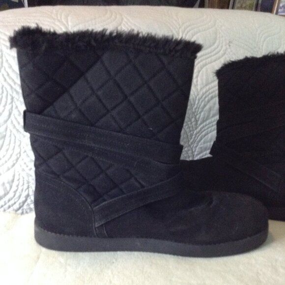 Guess "11", Black Faux Suede/Shearling booties, whimsigoth, Versatile, Chic - Picture 2 of 5
